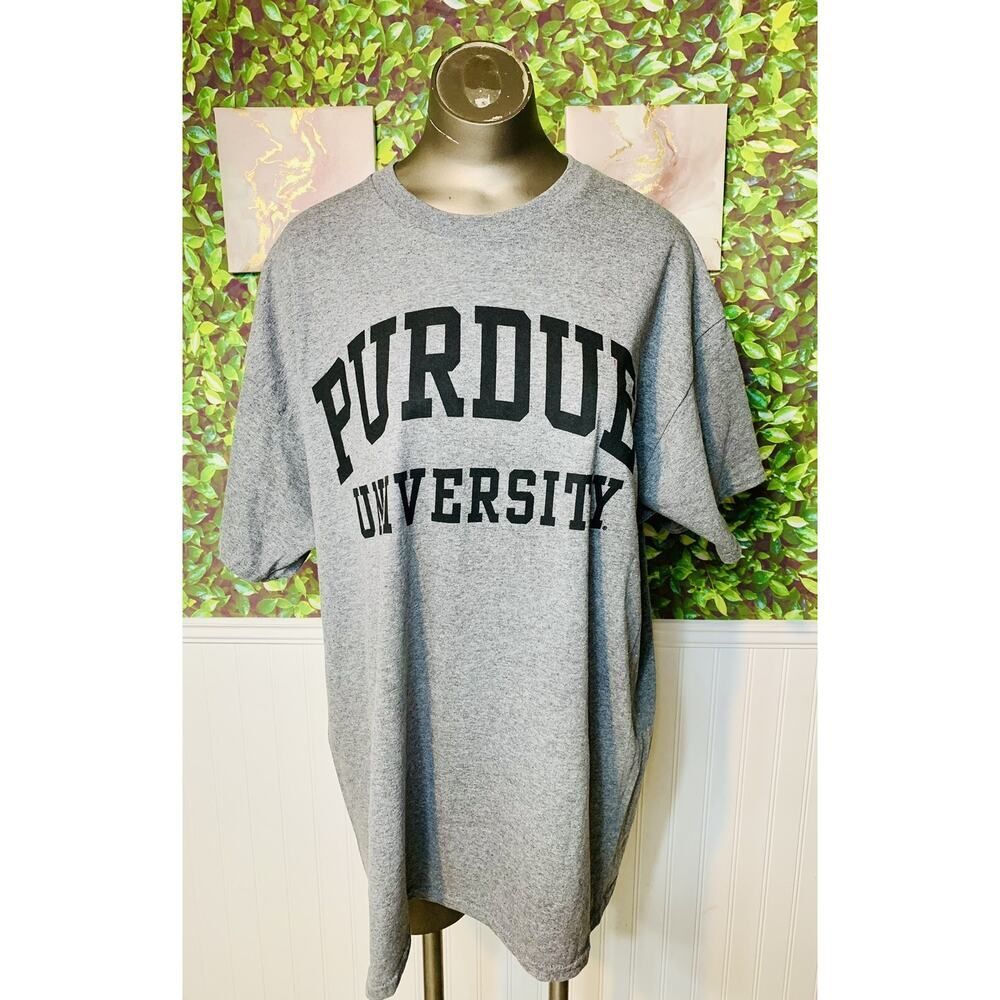 Brand New‎ Purdue University T-Shirt Size XL Gildan T-shirt